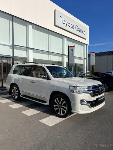 Toyota Land Cruiser-3
