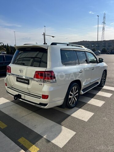 Toyota Land Cruiser-4
