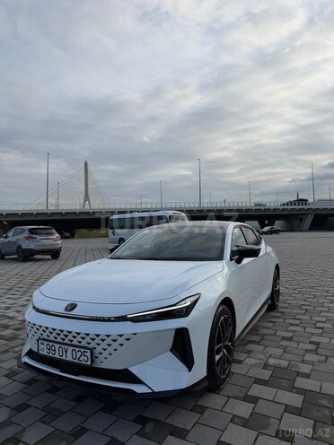 Changan  2025, 2,100 km - 1.5 л - Bakı