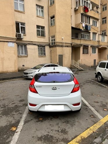 Hyundai Accent 2017, 241,402 km - 1.6 l - Bakı