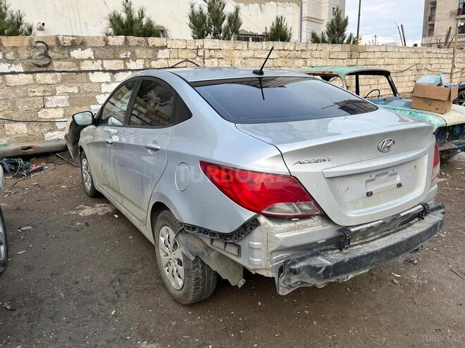 Hyundai Accent 2015, 200,000 km - 1.6 л - Bakı