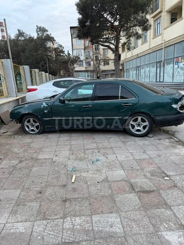 Mercedes E 230 1995, 452,366 km - 2.3 l - Bakı