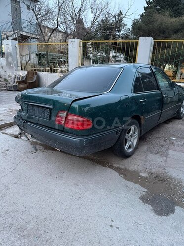 Mercedes E 230 1995, 452,366 km - 2.3 l - Bakı