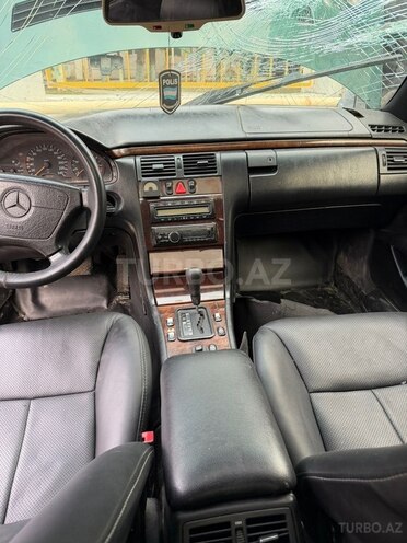 Mercedes E 230 1995, 452,366 km - 2.3 l - Bakı
