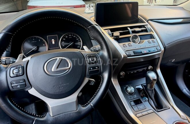 Lexus NX 300-9