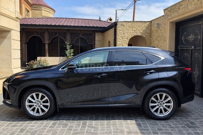Lexus NX 300-3