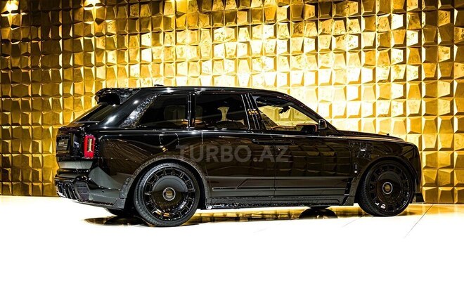 Rolls-Royce Cullinan-3