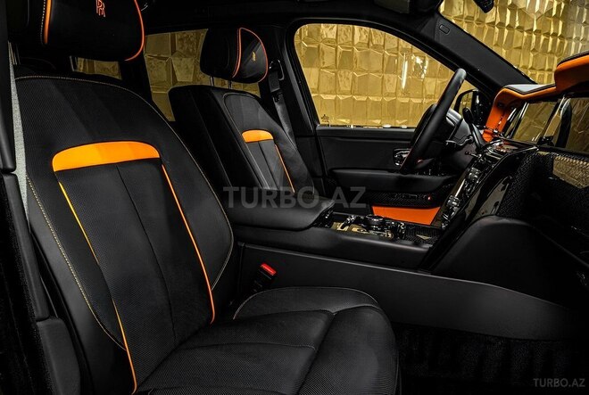 Rolls-Royce Cullinan-11