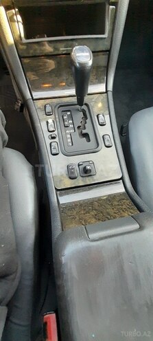 Mercedes E 240-4