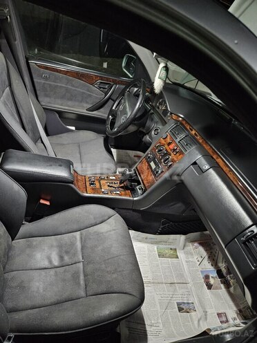 Mercedes E 220 2000, 58,000 km - 2.2 l - Masallı