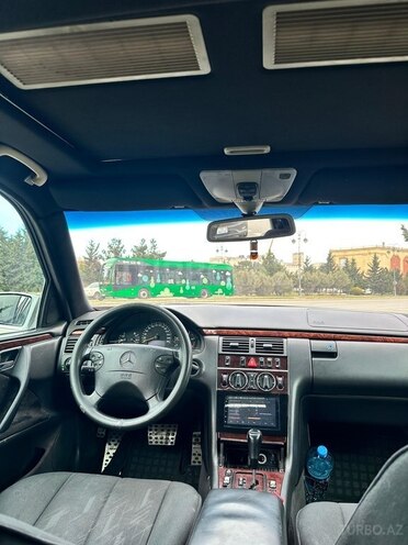 Mercedes E 220 2000, 407,000 km - 2.2 l - Bakı