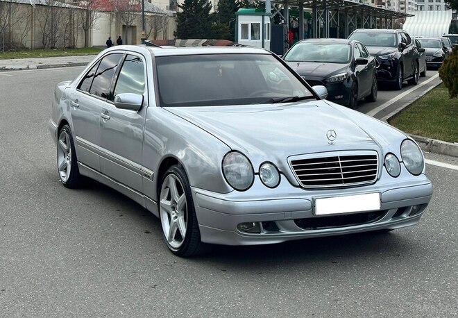 Mercedes E 220 2000, 407,000 km - 2.2 l - Bakı