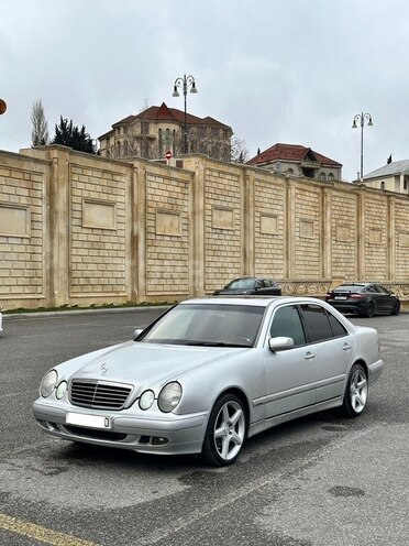 Mercedes E 220 2000, 407,000 km - 2.2 l - Bakı