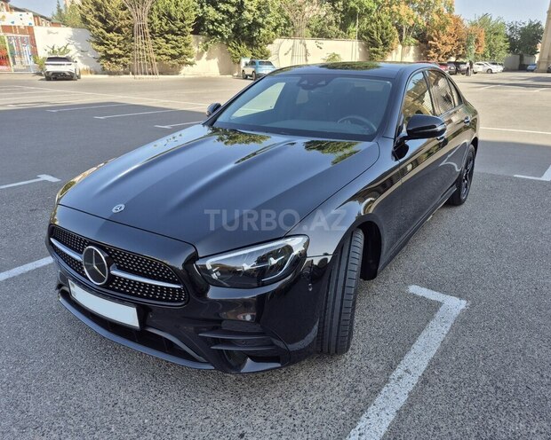 Mercedes E 300 de-1