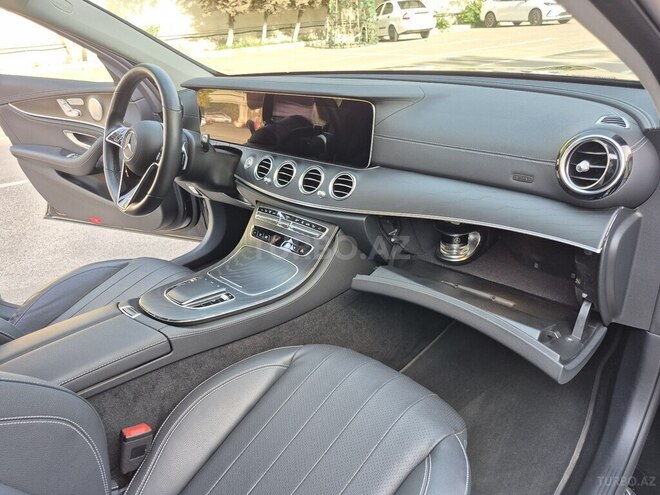 Mercedes E 300 de-14