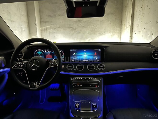 Mercedes E 300 de-9
