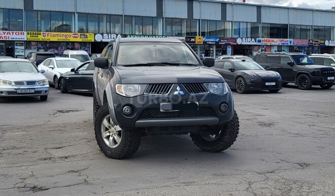 Mitsubishi L200 2008, 274,000 km - 2.5 l - Bakı