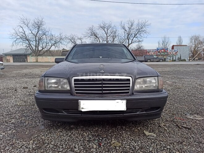 Mercedes C 180 1995, 750,000 km - 1.8 l - Quba