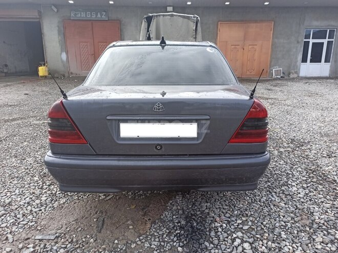 Mercedes C 180 1995, 750,000 km - 1.8 l - Quba