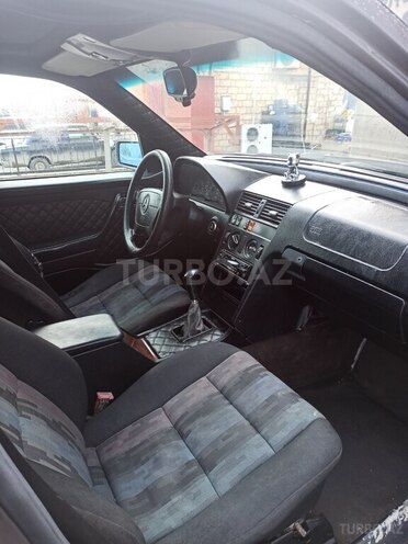 Mercedes C 180 1995, 750,000 km - 1.8 l - Quba