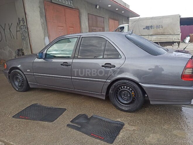 Mercedes C 180 1995, 750,000 km - 1.8 l - Quba