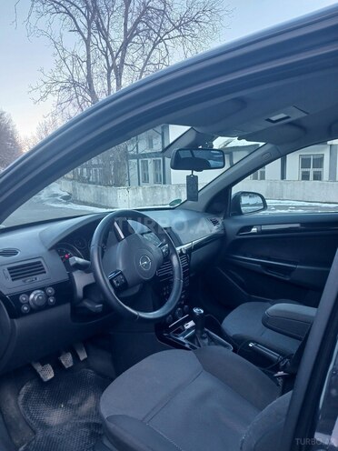 Opel Astra 2009, 276,000 km - 1.4 l - Şəki