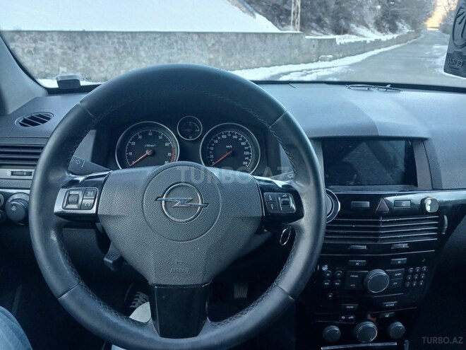 Opel Astra 2009, 276,000 km - 1.4 l - Şəki