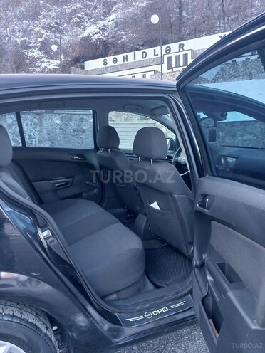 Opel Astra 2009, 276,000 km - 1.4 l - Şəki