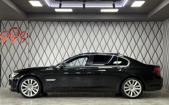 BMW 750-6