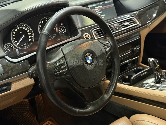 BMW 750-13
