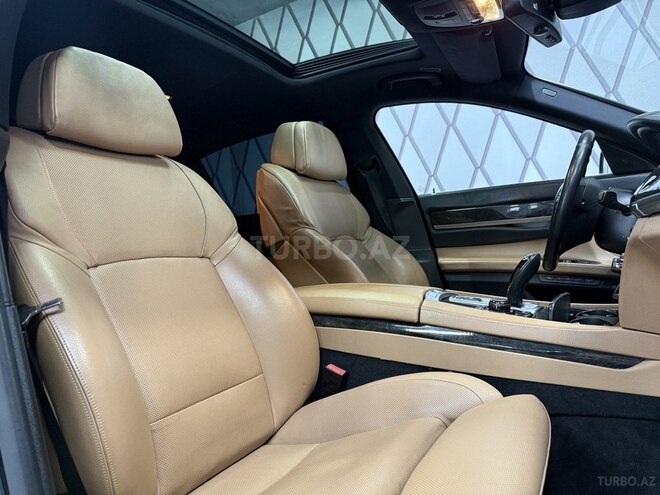 BMW 750-10