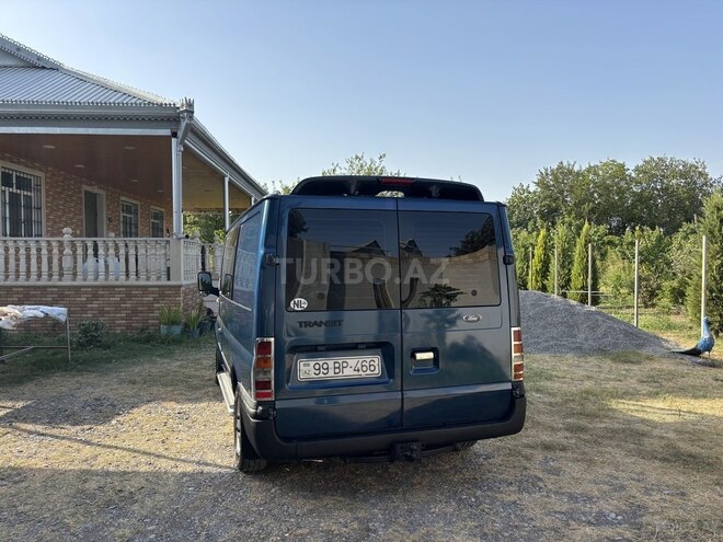 Ford Transit-2