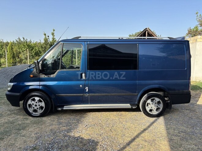Ford Transit-8