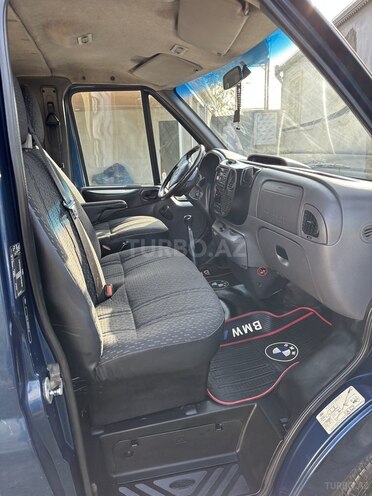 Ford Transit-11