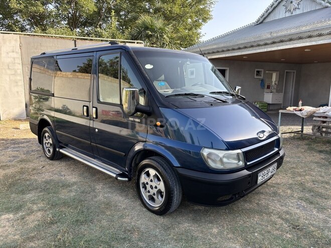 Ford Transit-5