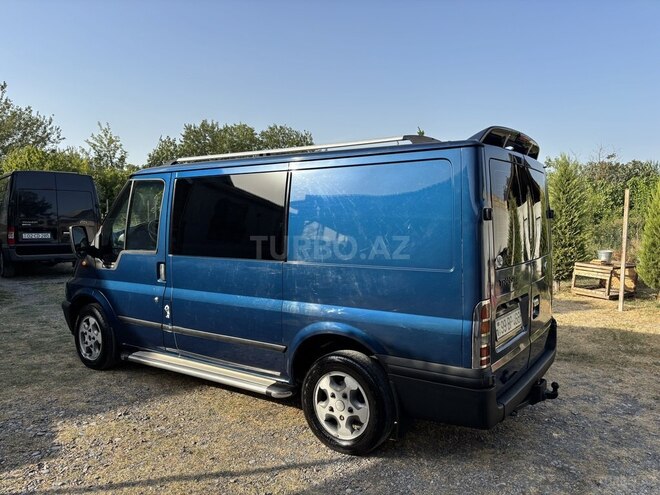 Ford Transit-7