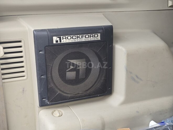 Mitsubishi Pajero-15