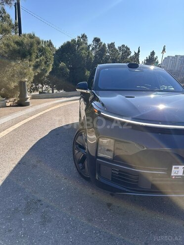 Li Auto L9-3
