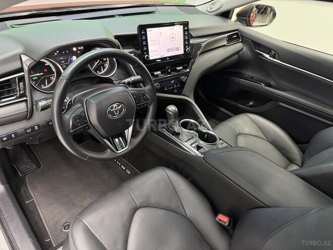 Toyota Camry-8