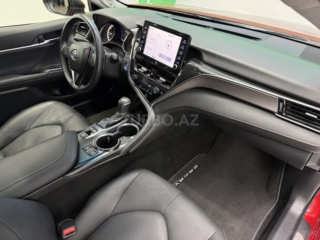 Toyota Camry-11