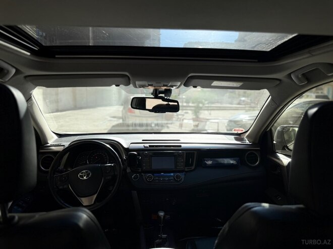 Toyota RAV4-4