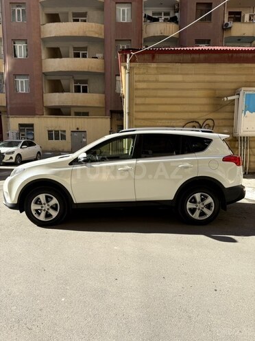Toyota RAV4-11