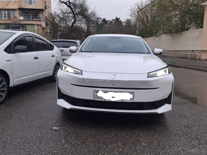 Changan Qiyuan A05 2025, 6,200 km - 1.5 л - Bakı