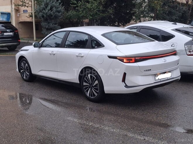 Changan Qiyuan A05 2025, 6,200 km - 1.5 л - Bakı