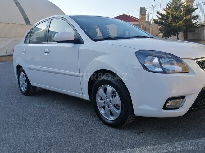 Kia Rio 2011, 378,000 km - 1.4 л - Bakı