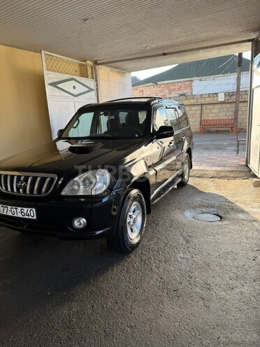 Hyundai Terracan 2001, 285,000 km - 2.5 л - Ucar
