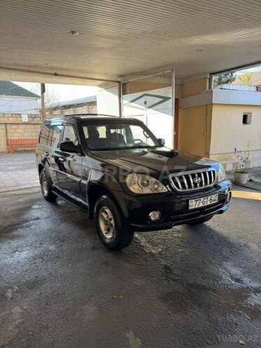 Hyundai Terracan 2001, 285,000 km - 2.5 л - Ucar
