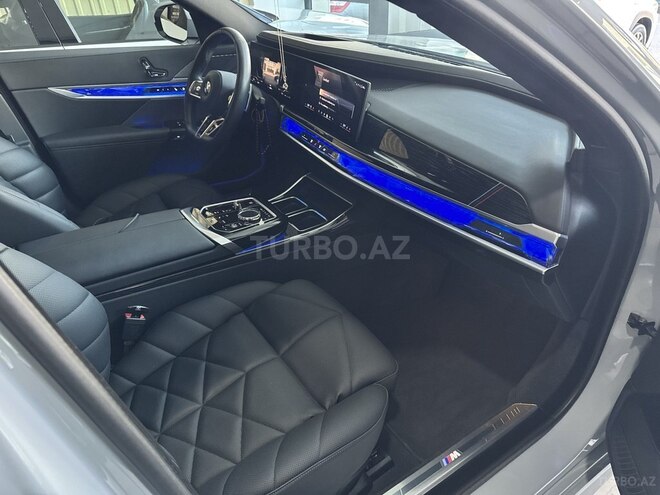 BMW 740-15