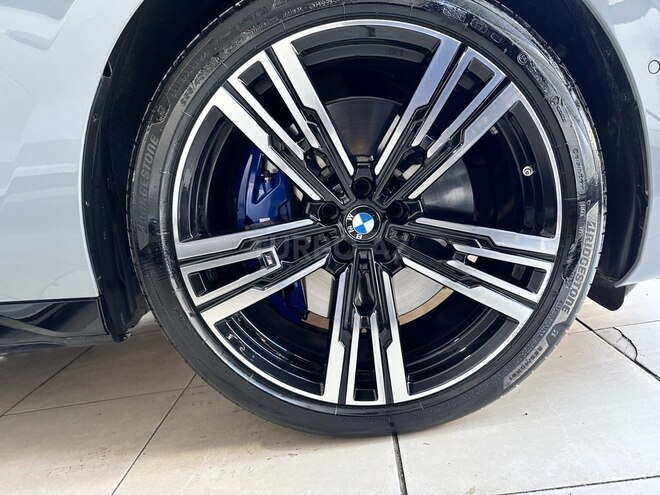 BMW 740-16