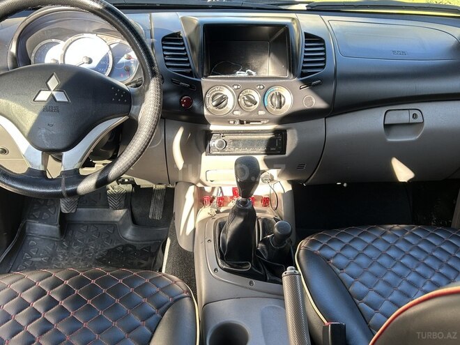 Mitsubishi L200 2008, 360,000 km - 2.5 l - Bakı
